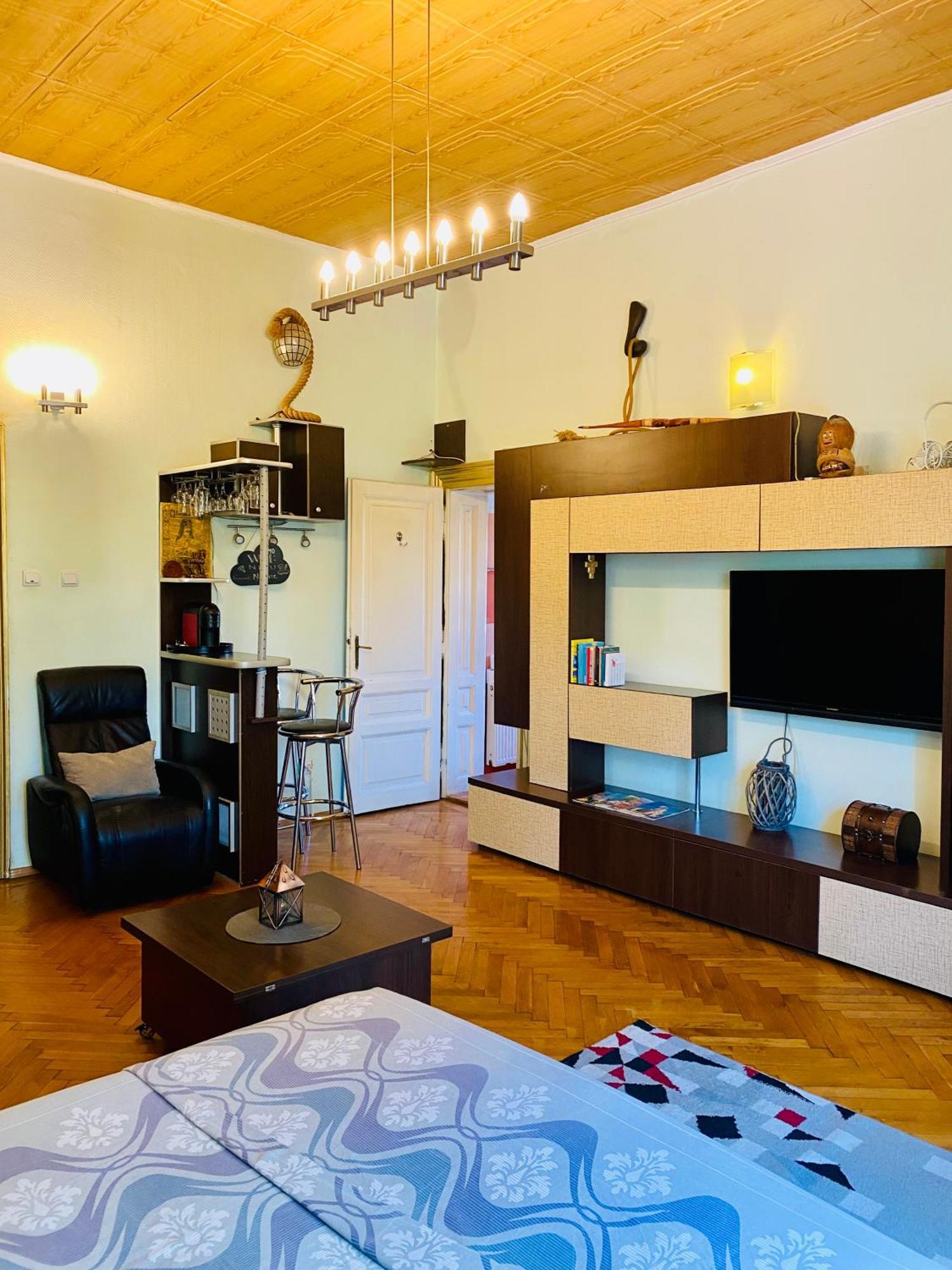 Central 2 Bedrooms Apartment Brasov Ngoại thất bức ảnh